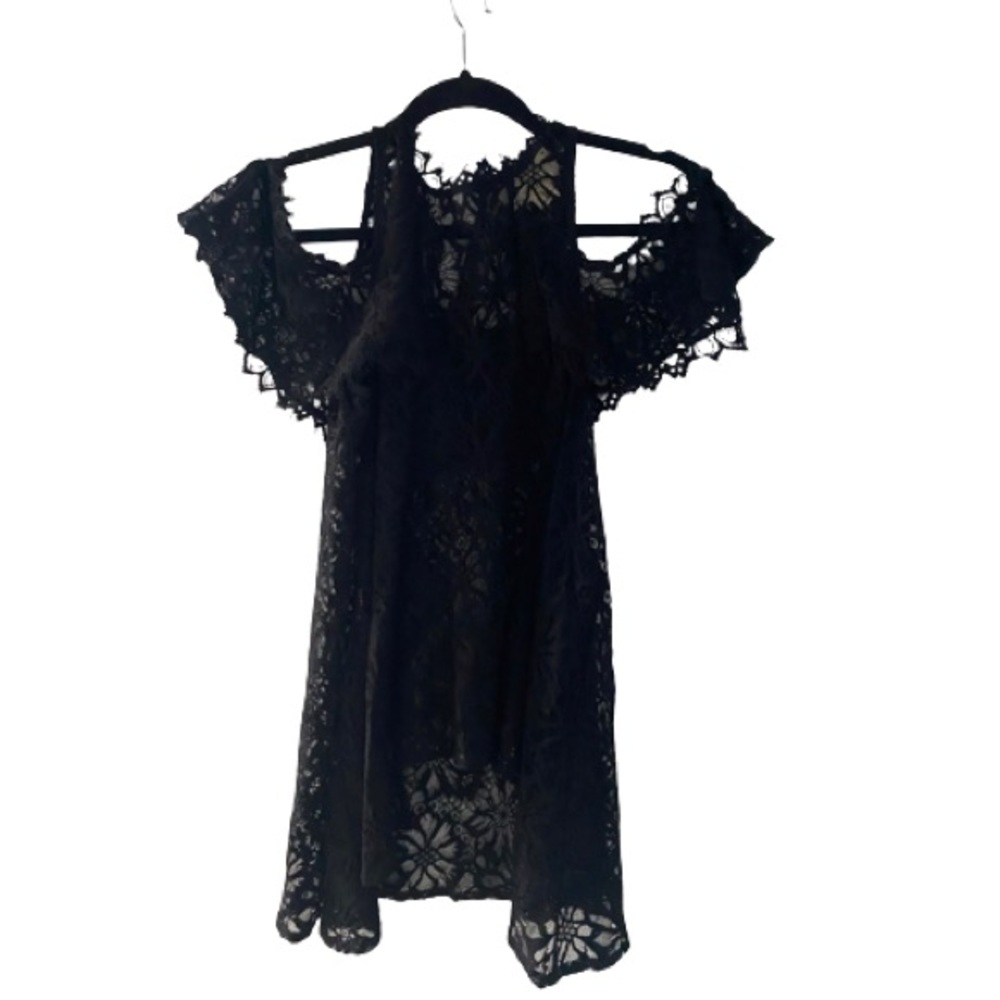 Nicole Miller Artelier Cold Shoulder Lace Top